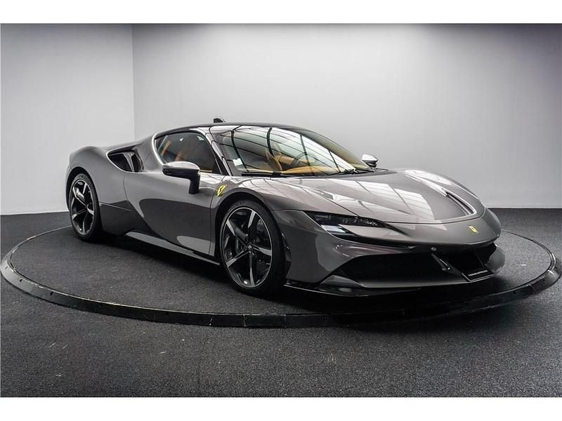 Gebraucht Ferrari SF90 780 PS (573 kW) 2021 Grau