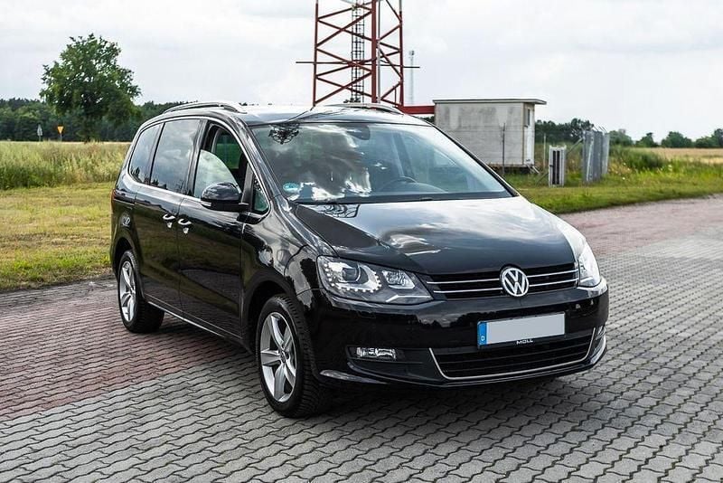 Gebraucht VW Sharan Comfortline 150 PS (110 kW) 2015 Schwarz Van / Kleinbus