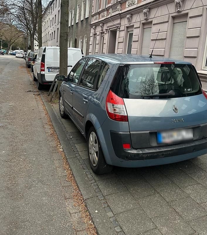 Gebraucht Renault Scénic II 105 PS (77 kW) 2006 Silber Van / Kleinbus