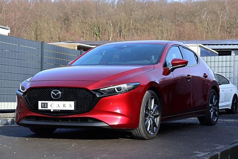 Gebraucht Mazda 3 Selection 122 PS (89 kW) 2020 Rot Limousine