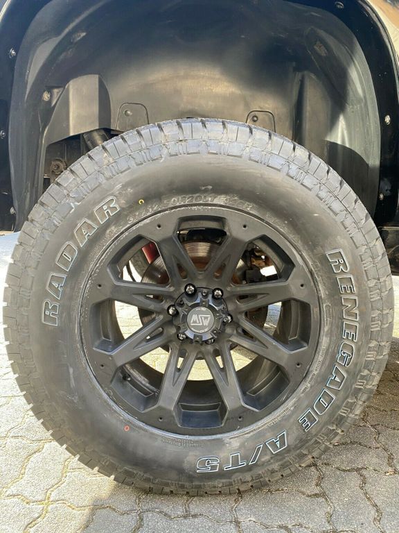 Gebraucht Chevrolet Suburban 325 PS (239 kW) 2012 Schwarz metallic SUV