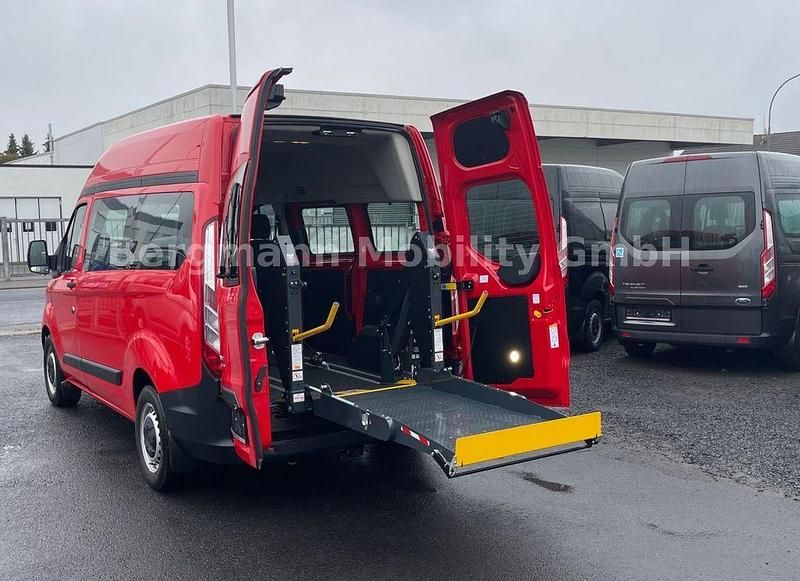 Gebraucht Ford Transit 131 PS (96 kW) 2019 Rot Van / Kleinbus