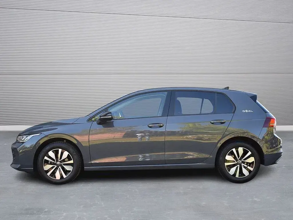 Gebraucht VW Golf VIII Goal 150 PS (110 kW) 2024 Grau Limousine