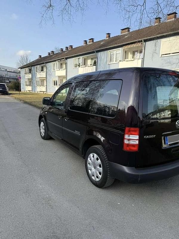 Gebraucht VW Caddy Comfortline 105 PS (77 kW) 2012 Schwarz Van / Kleinbus
