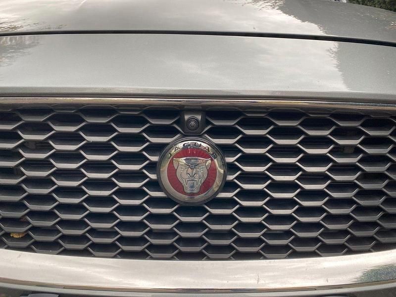 Gebraucht Jaguar E-Pace 249 PS (183 kW) 2018 Grau SUV