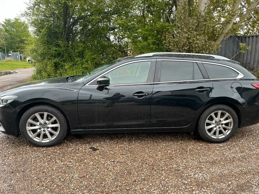 Używany Mazda 6 Vision 165 KM (121 kW) 2016 Czarny Sedan/Limuzyna