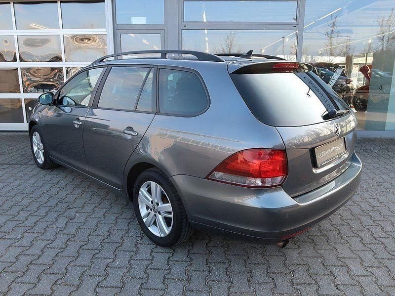 Gebraucht VW Golf VI Match 105 PS (77 kW) 2012 Schwarz Kleinwagen