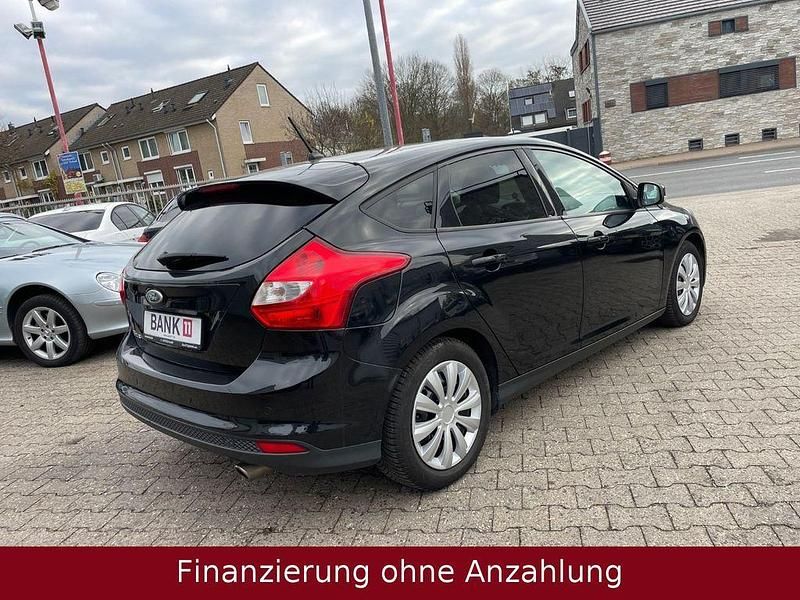 Gebraucht Ford Focus Trend 150 PS (110 kW) 2011 Schwarz Limousine