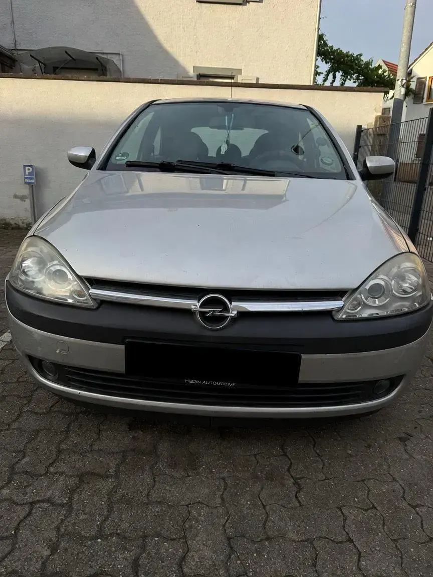 Gebraucht Opel Corsa 58 PS (42 kW) 2001 Silber Kleinwagen