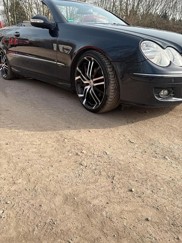 Gebraucht Mercedes CLK200 183 PS (134 kW) 2009 Blau Cabrio