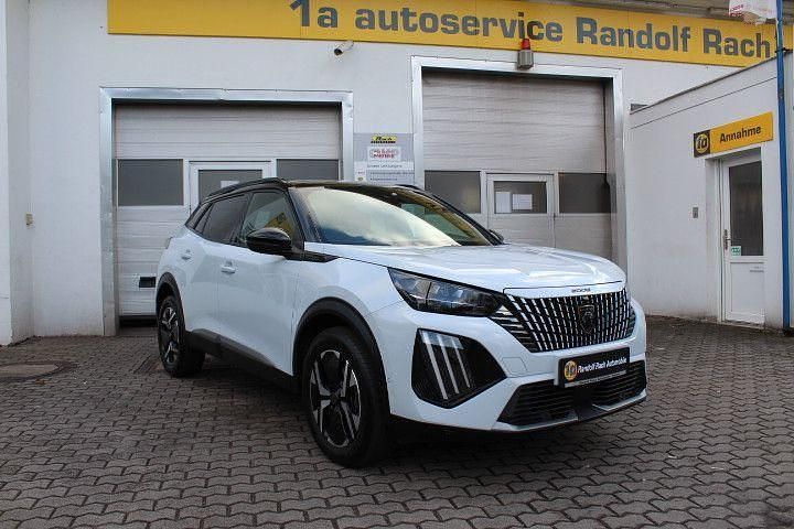 Weiß Gebraucht 2024 Peugeot 2008 GT SUV | 24.900 € (Etwas zu teuer) - Bild 1/4