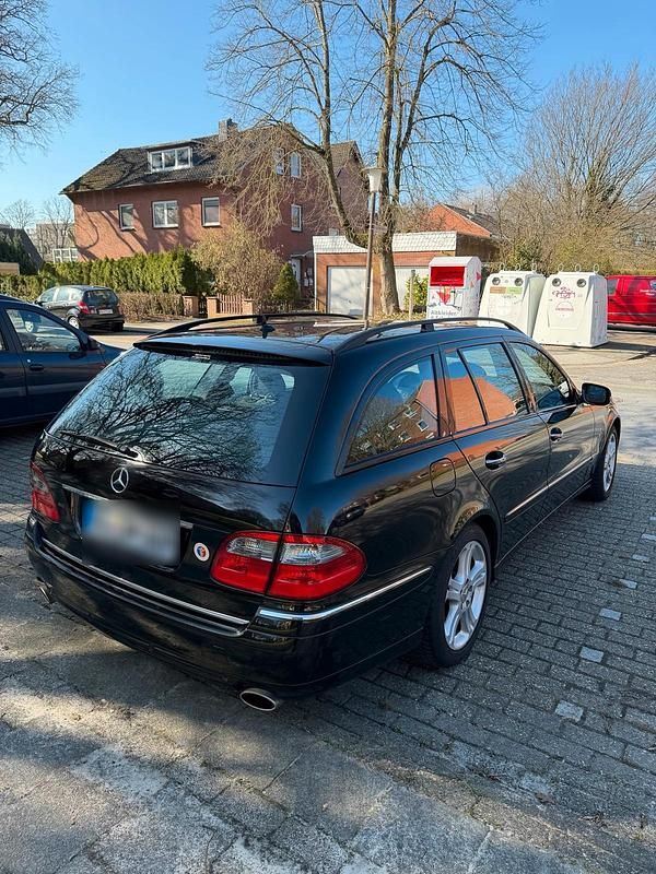 Gebraucht Mercedes E230 Avantgarde 204 PS (150 kW) 2008 Schwarz Kombi