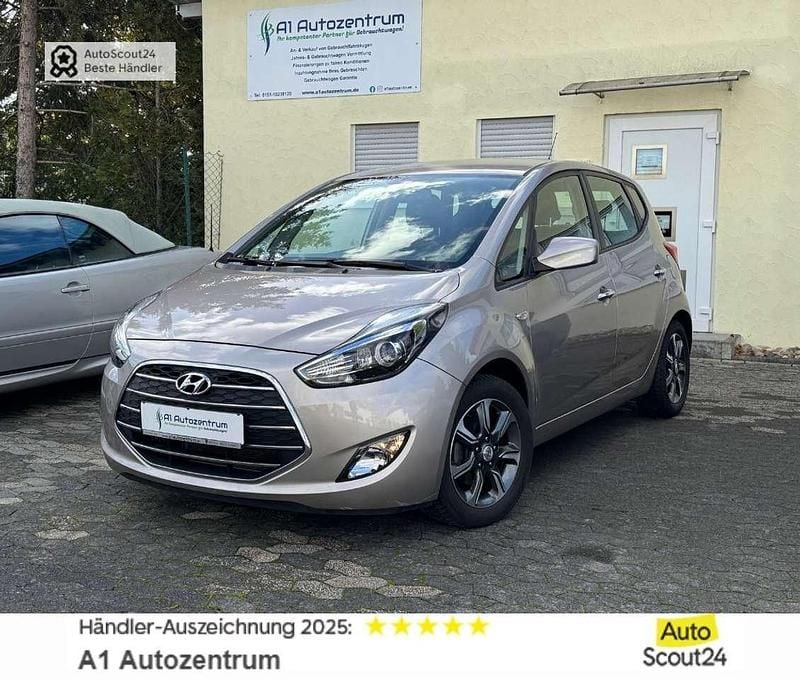 Beige Gebraucht 2018 Hyundai ix20 Kleinwagen | 13.999 € (Fairer Preis) - Bild 1/4