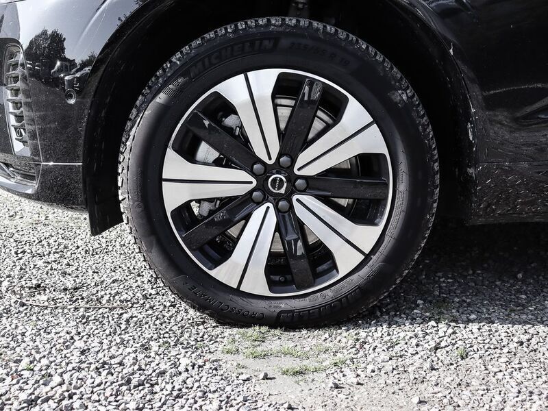 Gebraucht Volvo XC60 Plus 398 PS (292 kW) 2024 Onyx black metallic SUV
