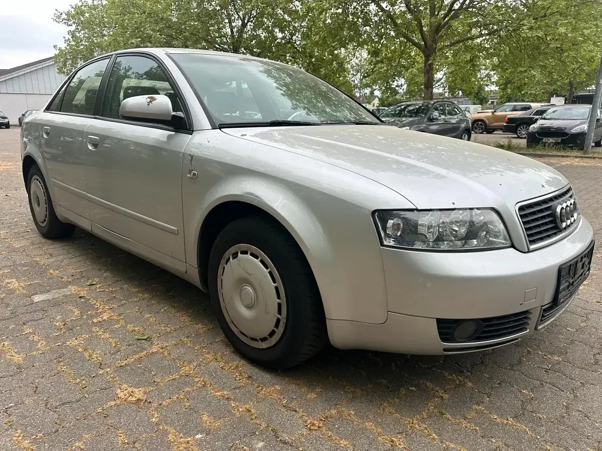 Usata Audi A4 101 CV (74 kW) 2003 Argento Berlina