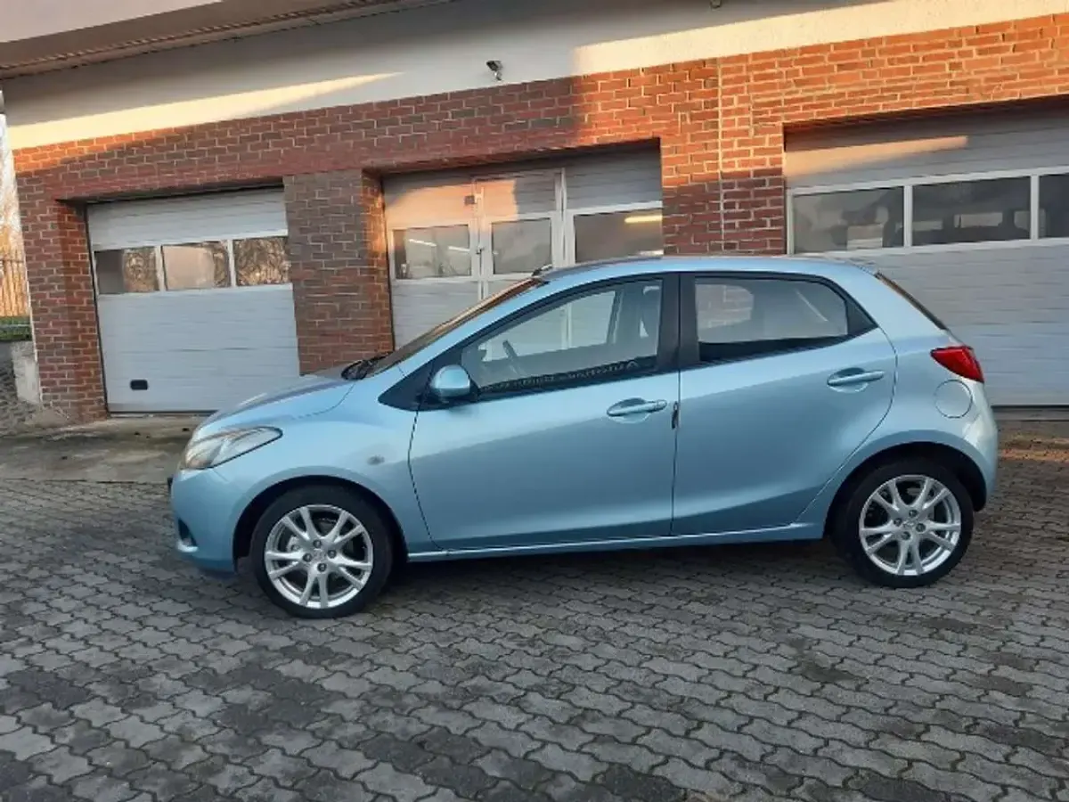 Gebraucht Mazda 2 86 PS (63 kW) 2009 Pontosblau metallic Limousine