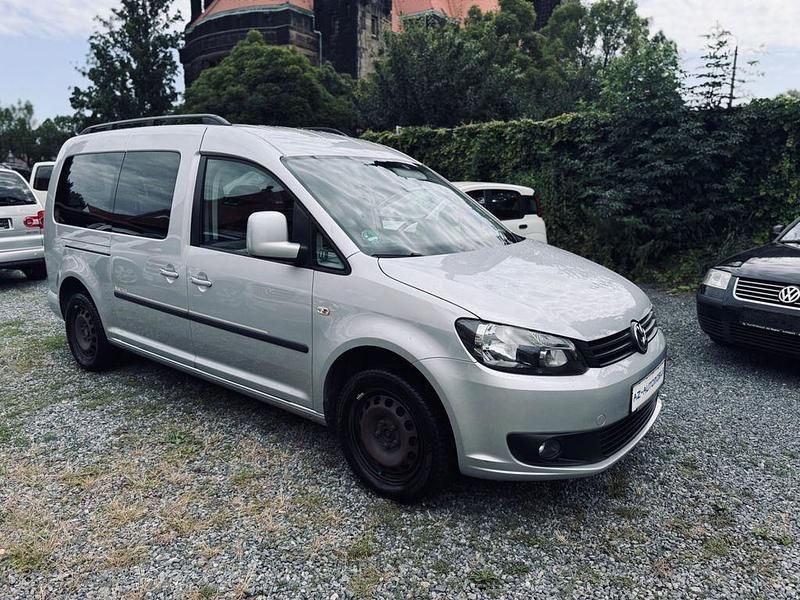 Gebraucht VW Caddy Maxi 102 PS (75 kW) 2012 Silber Van / Kleinbus