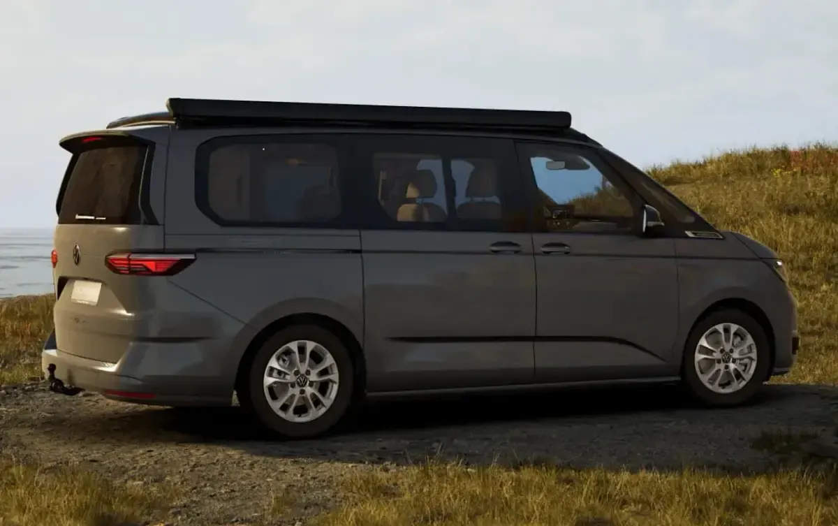 Neu VW T7 California 150 PS (110 kW) 2026 Pure grey metallic / dach: schwa Van