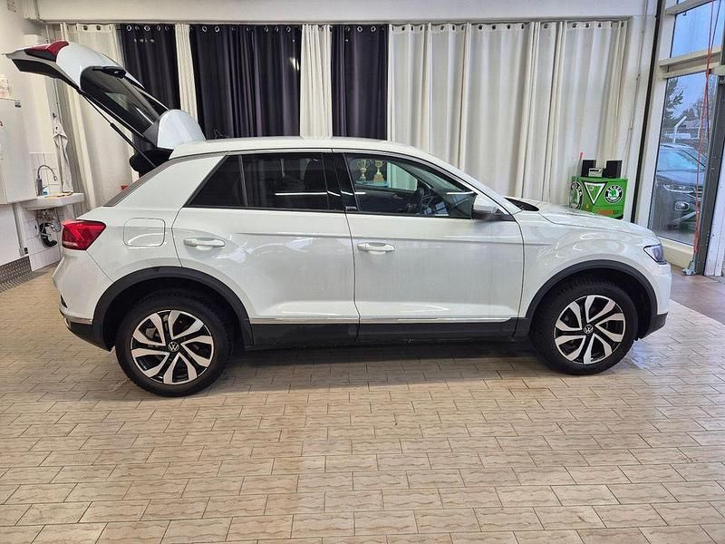Gebraucht VW T-Roc Active 110 PS (80 kW) 2021 Weiß SUV