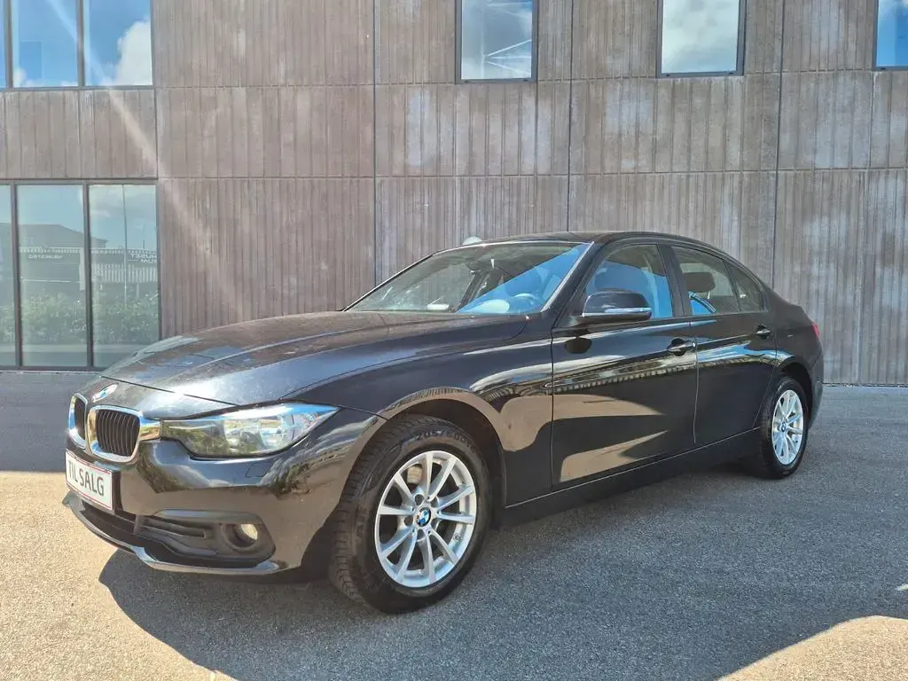 Gebraucht BMW 320 190 PS (139 kW) 2017 Schwarz Limousine