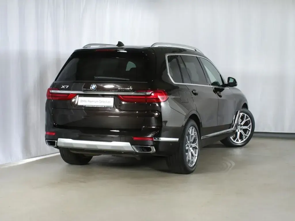 Gebraucht BMW X7 Sport Line 333 PS (244 kW) 2022 Braun SUV