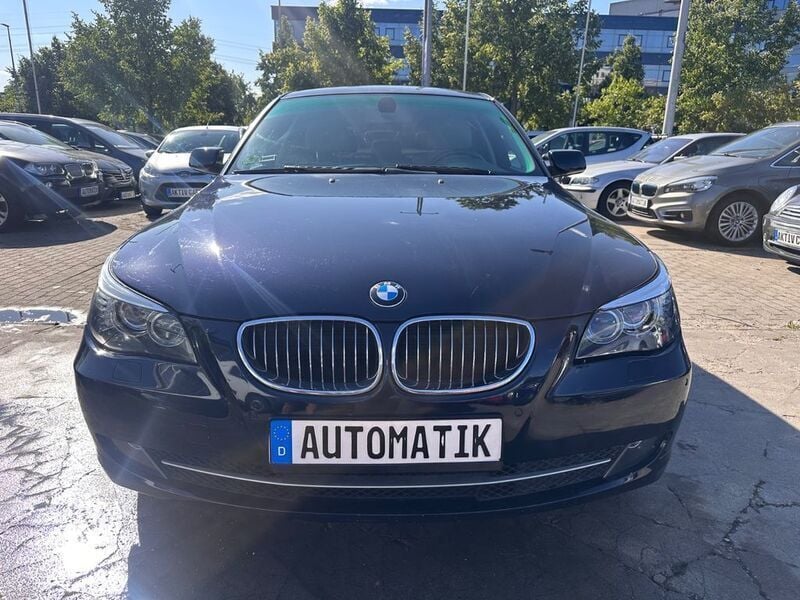 Blau Gebraucht 2009 BMW 523 Sport Line Limousine | 8.990 € (Etwas zu teuer) - Bild 1/4