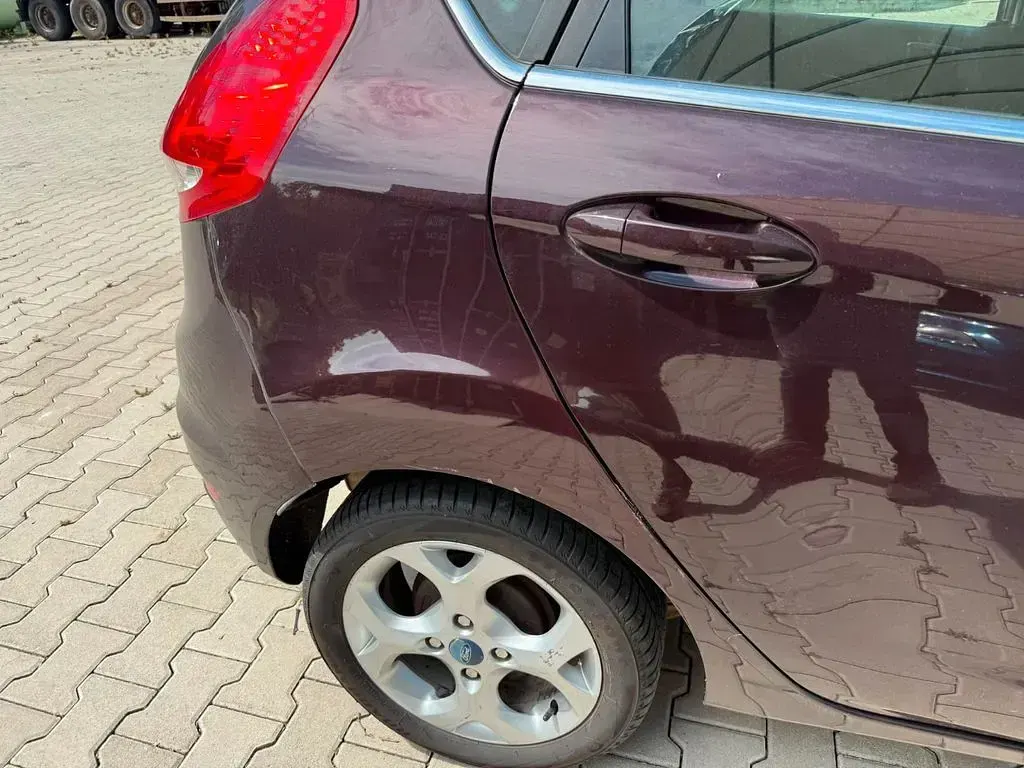 Gebraucht Ford Fiesta 69 PS (50 kW) 2011 Violett Limousine