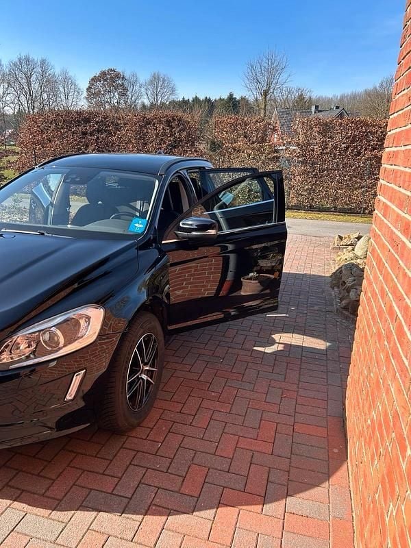 Gebraucht Volvo XC60 150 PS (110 kW) 2016 Schwarz SUV