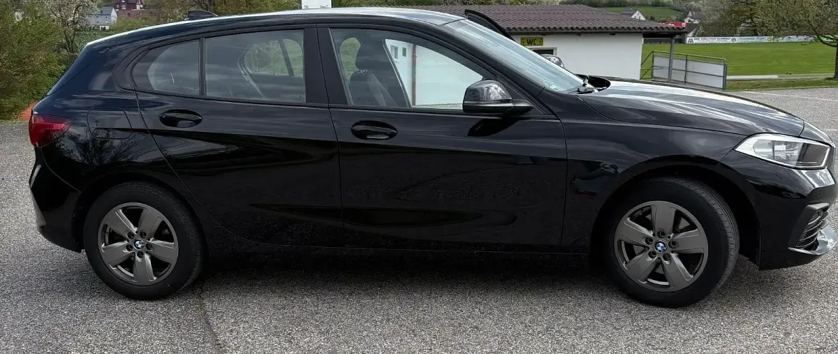 Gebraucht BMW 116 109 PS (80 kW) 2021 Schwarz Kleinwagen