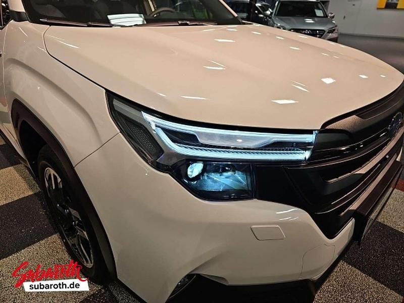 Gebraucht Subaru Forester Exclusive+ 136 PS (100 kW) 2025 Crystal white pearl SUV