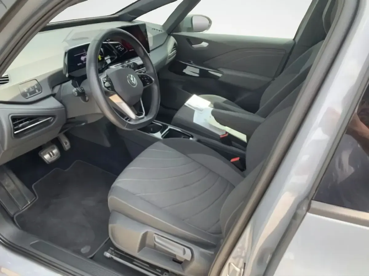 Gebraucht VW ID.3 Pro 150 kW (204 PS) 2024 Mondsteingrau Kleinwagen