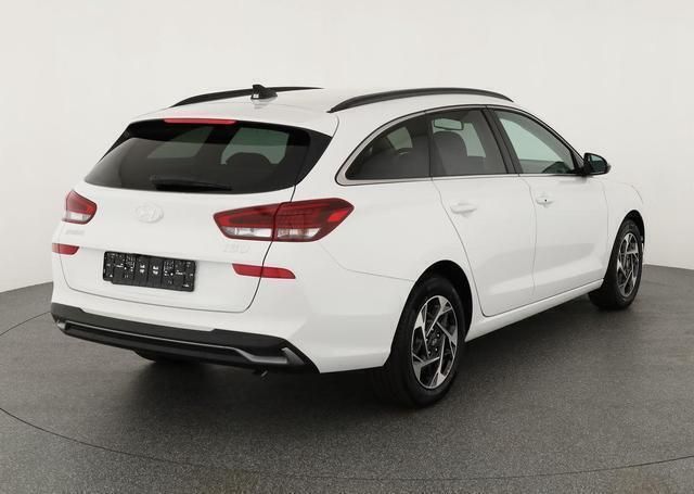 Atlas white atlas white Gebraucht 2024 Hyundai i30 Style Kombi | 20.970 € (Fairer Preis) - Bild 1/4