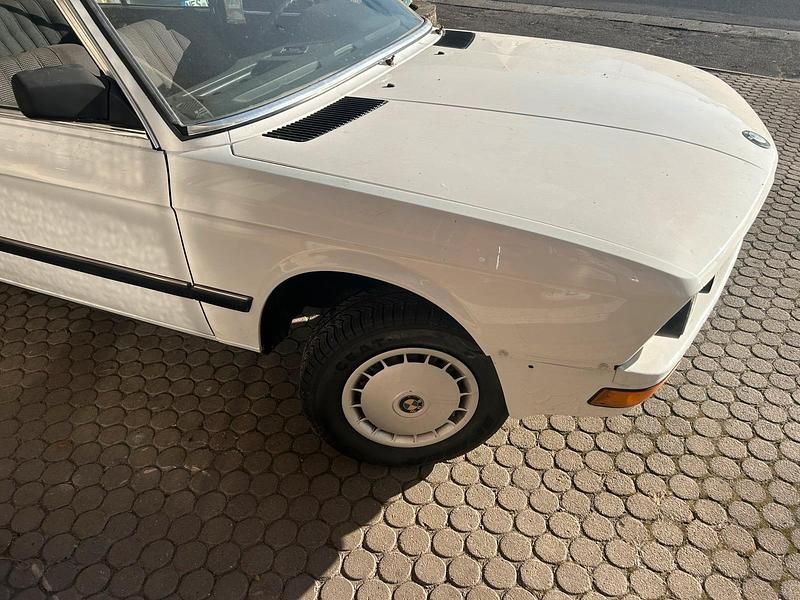 Second-hand BMW 518 1987 Alb Berlinǎ