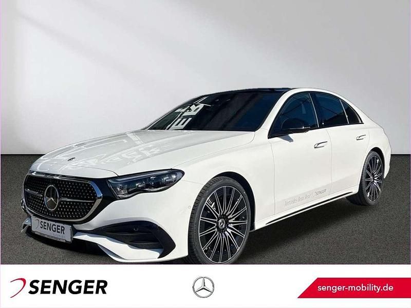 Weiß Gebraucht 2025 Mercedes E220 AMG line Limousine | 61.880 € (Teuer) - Bild 1/4