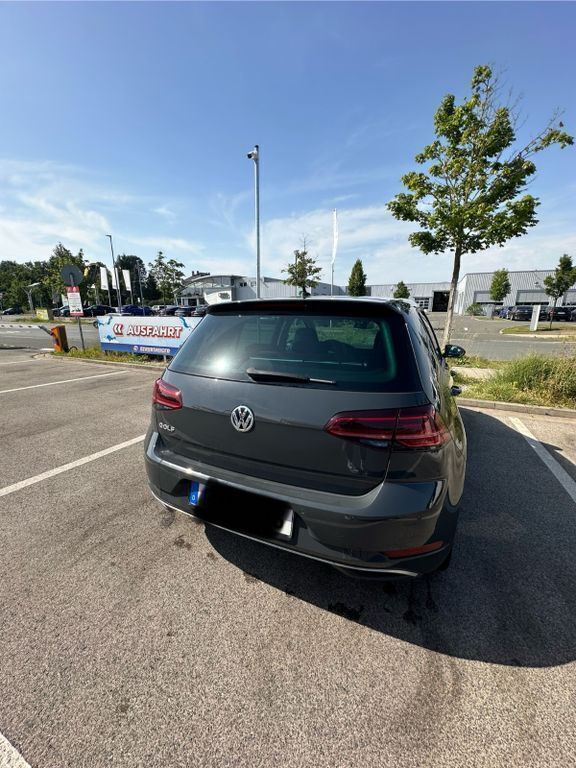 Grau Gebraucht 2018 VW Golf VII Limousine | 16.000 € (Guter Preis) - Bild 1/4