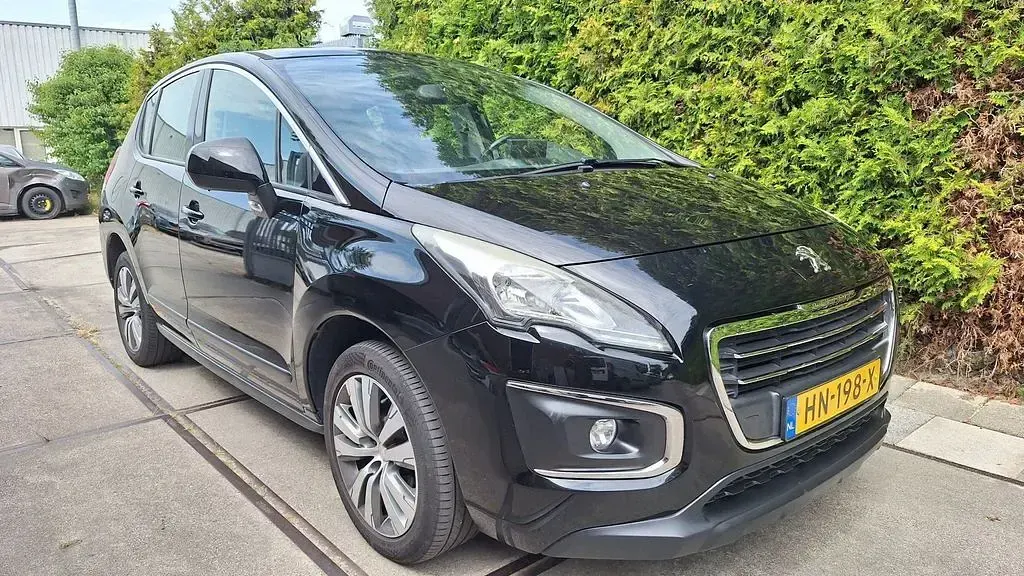 Gebraucht Peugeot 3008 Active 165 PS (121 kW) 2015 Schwarz Kombi