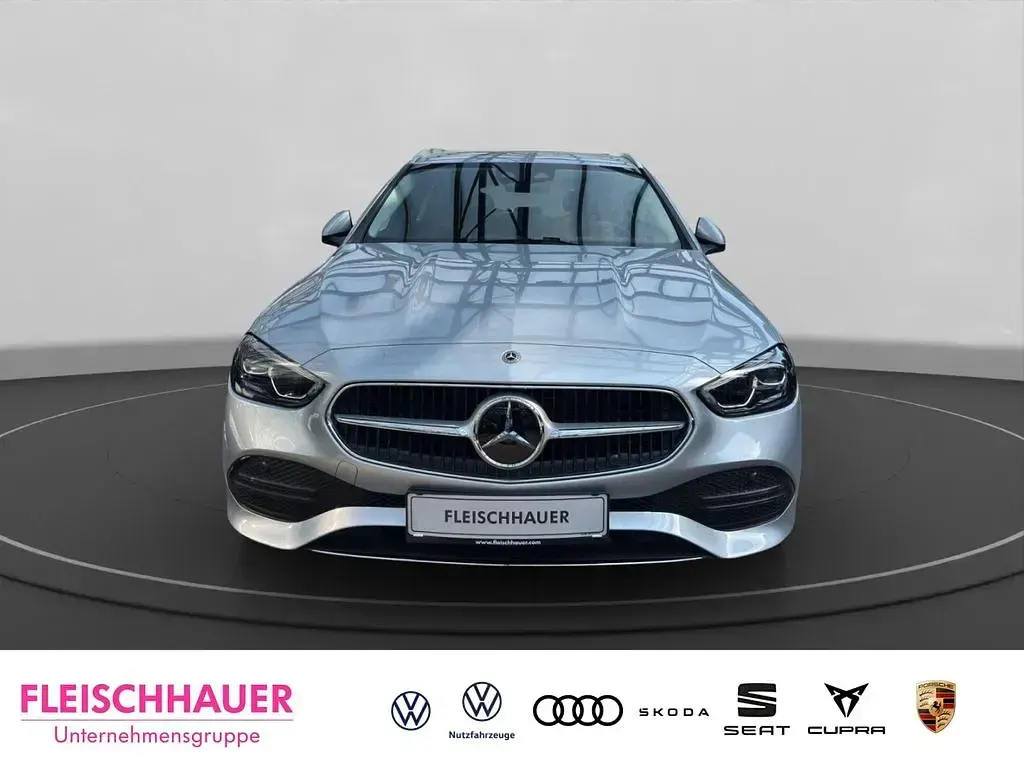 Gebraucht Mercedes C200 Avantgarde 204 PS (150 kW) 2022 Silber Kombi