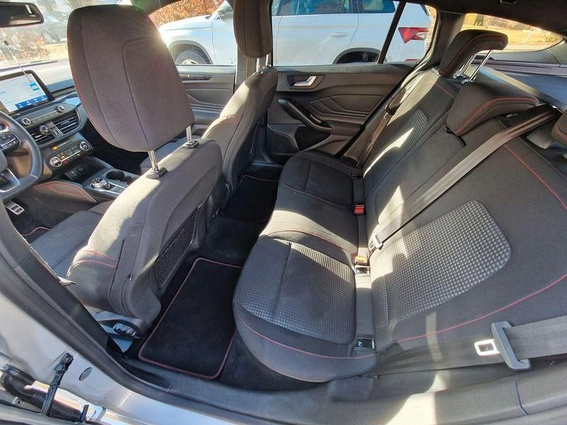 Gebraucht Ford Focus ST-Line X 150 PS (110 kW) 2020 Silber Limousine