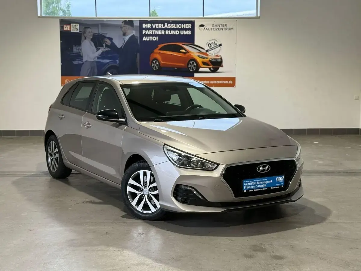 Gebraucht Hyundai i30 YES! 99 PS (72 kW) 2019 Weiß Kleinwagen