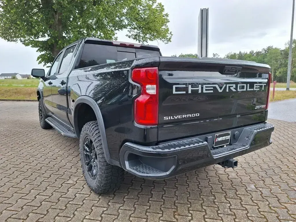 Gebraucht Chevrolet Silverado 426 PS (313 kW) 2022 Schwarz SUV