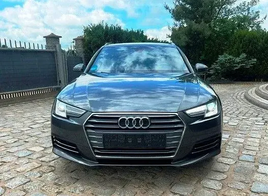 Gebraucht Audi A4 S-Line 150 PS (110 kW) 2016 Grau Kombi