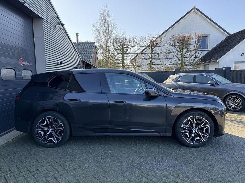 Gebraucht BMW iX Executive 384 kW (523 PS) 2022 Grau SUV