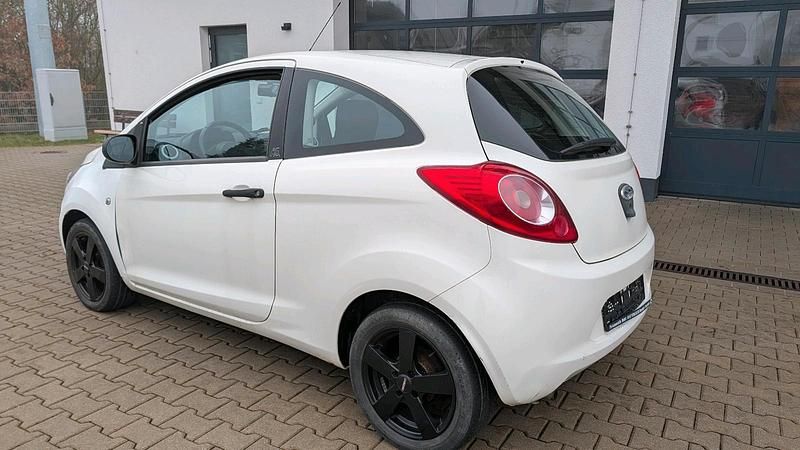 Gebraucht Ford Ka 70 PS (51 kW) 2011 Weiß Kleinwagen