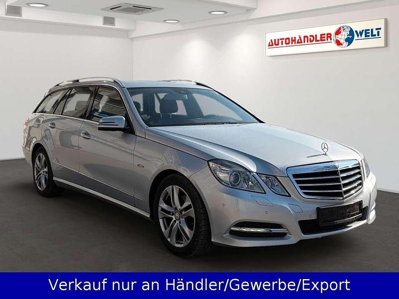 Gebraucht Mercedes E200 184 PS (135 kW) 2011 Silber Kombi