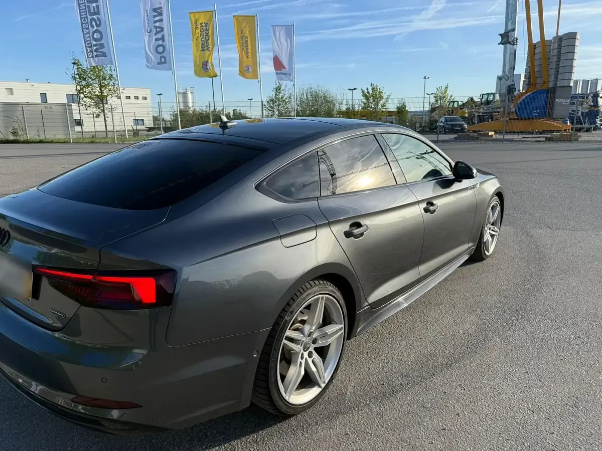 Gebraucht Audi A5 Design 231 PS (169 kW) 2019 Grau Coupé