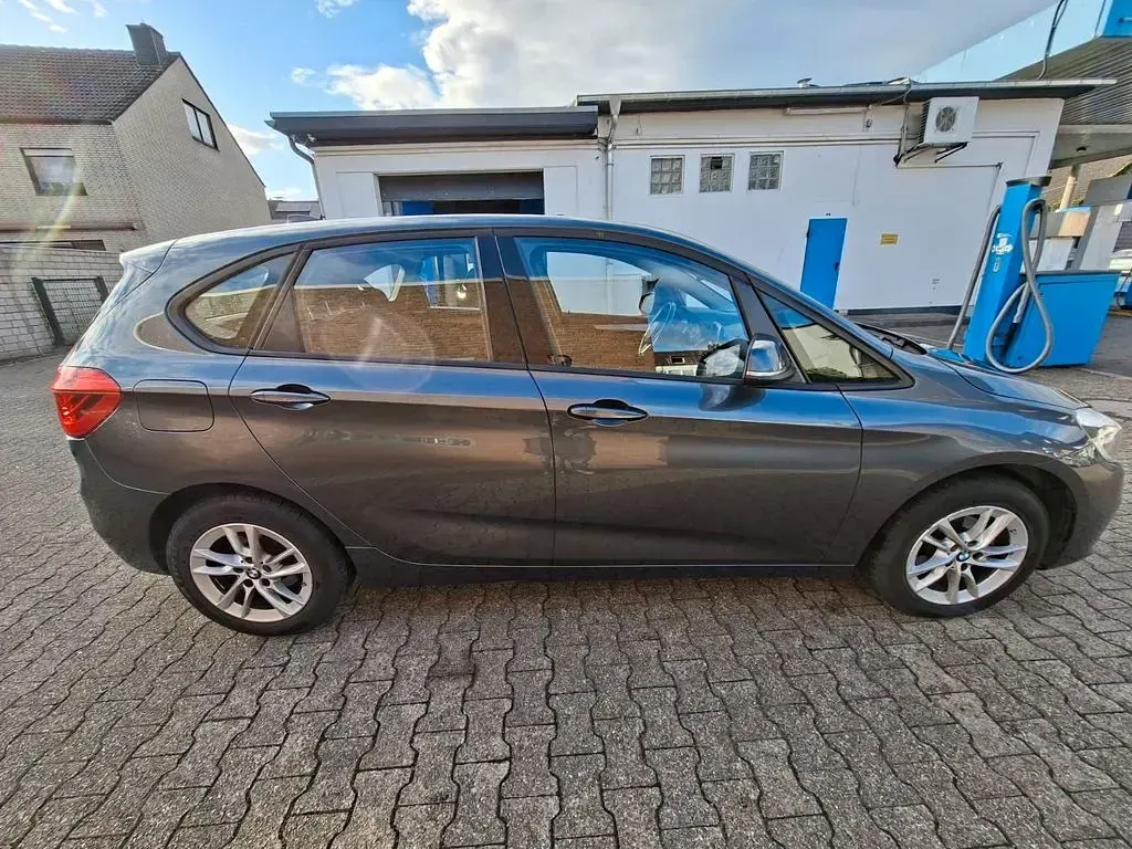 Gebraucht BMW 216 Active Tourer 102 PS (75 kW) 2016 Grau Van / Kleinbus