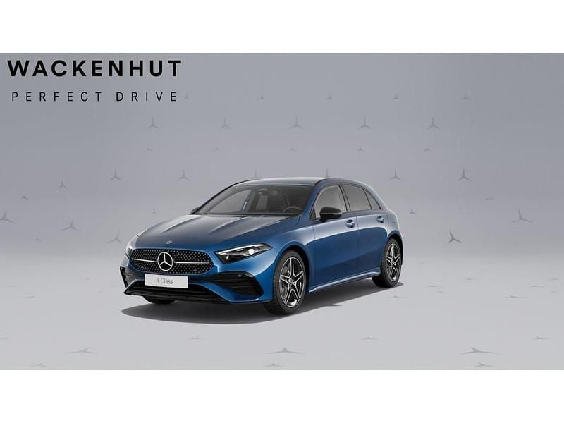 Blau Gebraucht 2025 Mercedes A200 AMG Limousine | 31.900 € (Guter Preis) - Bild 1/3