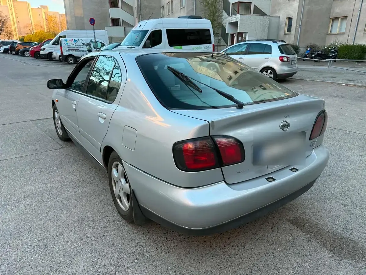 Gebraucht Nissan Primera 118 PS (86 kW) 2001 Silber Kombi