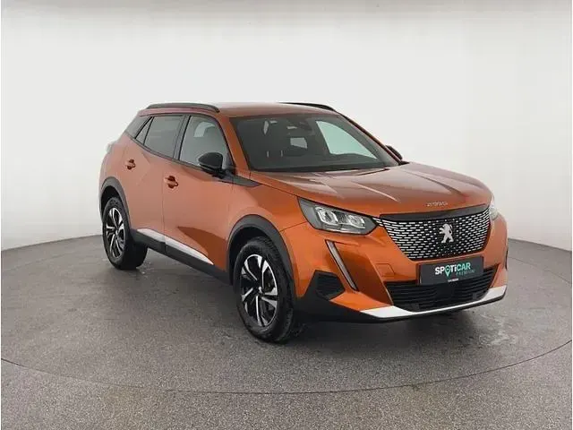 Gebraucht Peugeot 2008 Allure 131 PS (96 kW) 2023 Orange (metallic) SUV