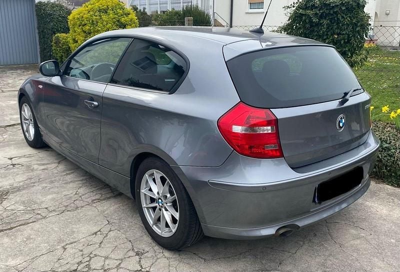 Gebraucht BMW 116 116 PS (85 kW) 2011 Grau Kleinwagen
